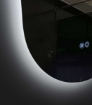 Imagem de Espelho LED Oval 100x50 cm sem Moldura, Luz Retroprojetada e Desembaciador